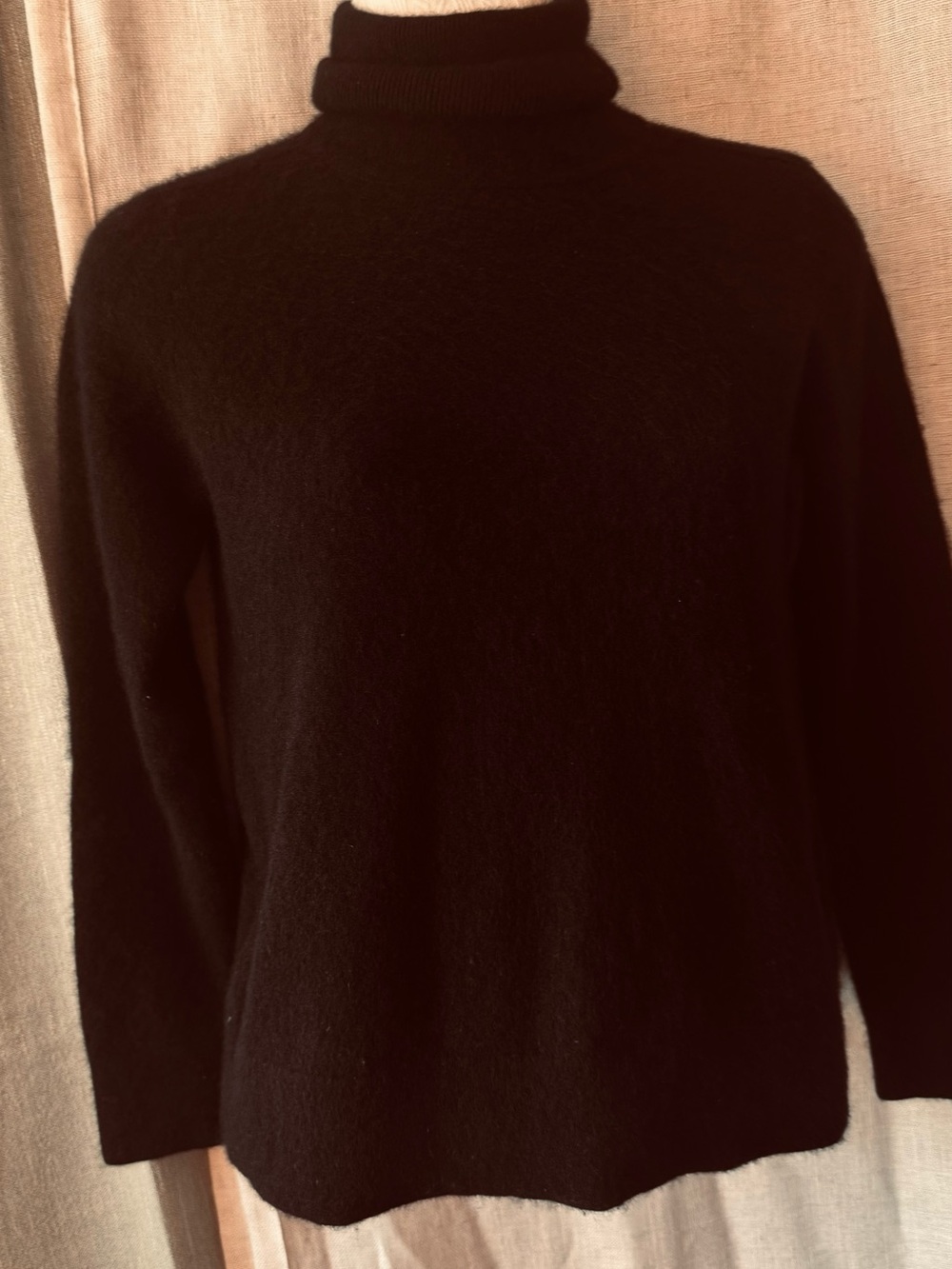 ☁️🖤 Quince Black Brushed Cashmere Turtleneck Sweater M | Midnight Cloud 🖤☁️
